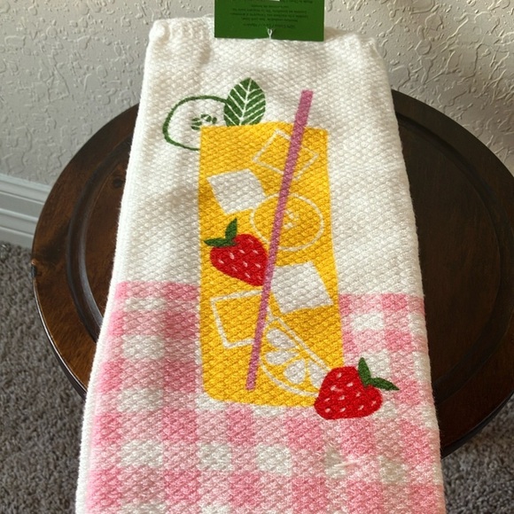 Kate Spade: Strawberry Lemonade Kitchen Towel- 100% cotton- set of 2 - Picture 6 of 12